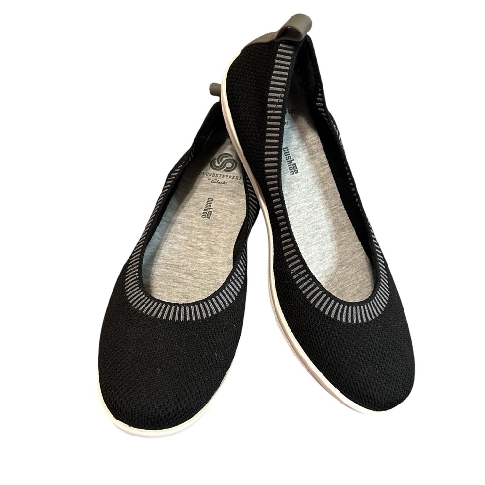 NWOT CLARKS cloud steppers NWOT women’s soft cushion navy flats, size 6